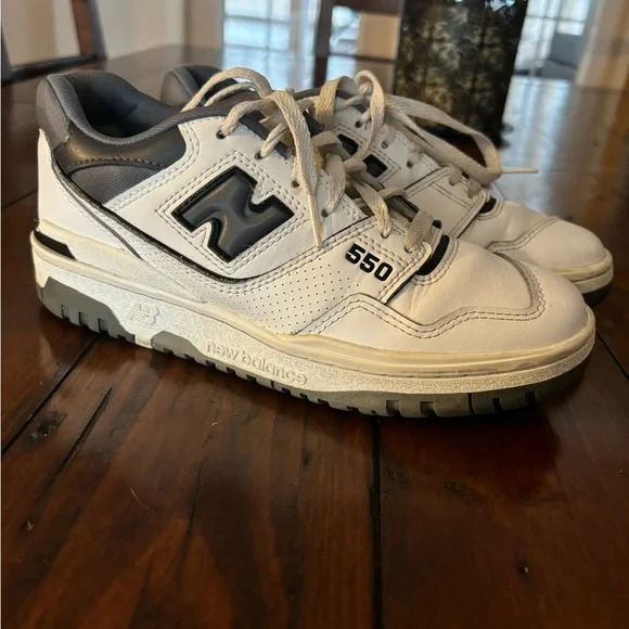 New Balance 550s - Picture 2 of 3